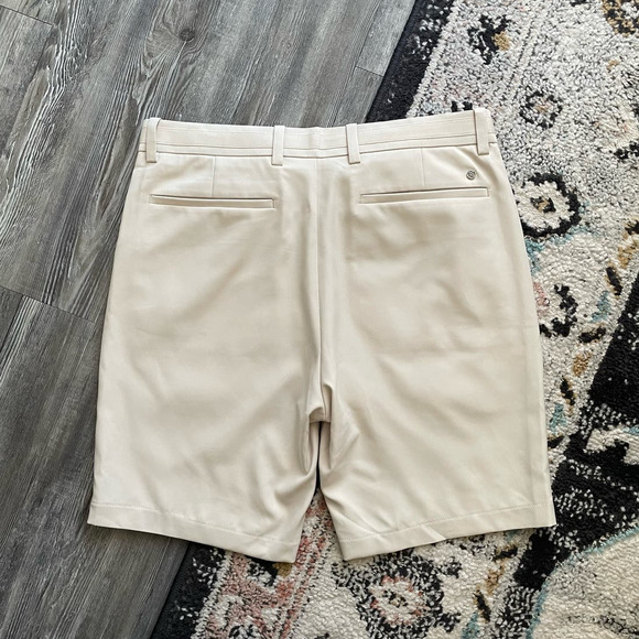 G/FORE Mens Stretch Tech Twill Golf Shorts Cream - Picture 4 of 6